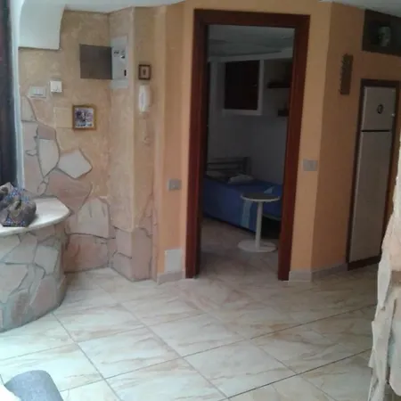 Casa Dell'artista Singola E Indipendente Vakantiehuis Cagliari