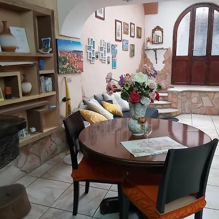 Casa Dell'artista Singola E Indipendente Ferienhaus Cagliari