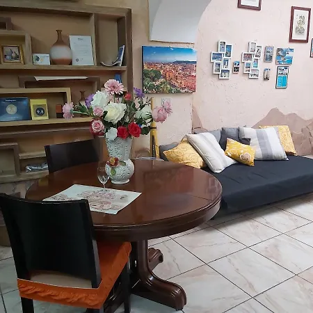 Casa Dell'artista Singola E Indipendente Ferienhaus Cagliari