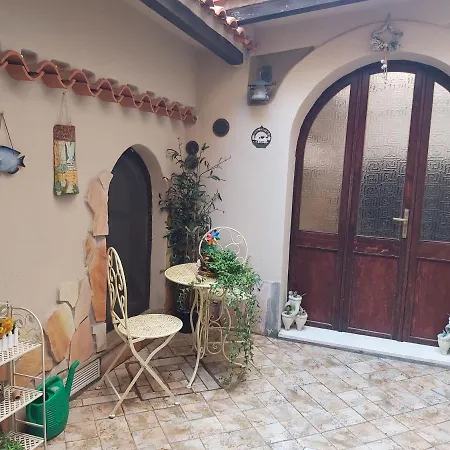 Casa Dell'artista Singola E Indipendente *